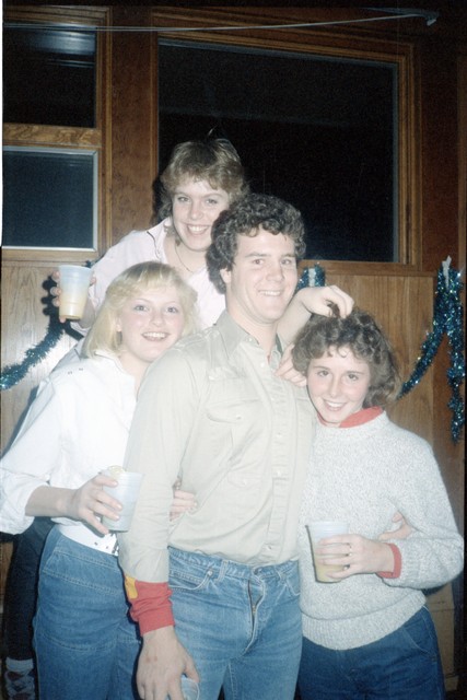 1985-12 104.jpg